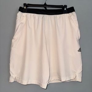 EUC adidas Aeroready Designed 2 Move Woven Sport Shorts Cream Size Medium
